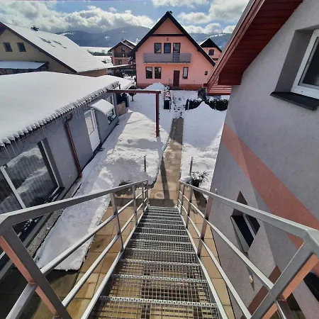 Apartmanovy Dom Stela Bešeňová