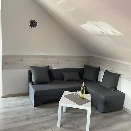 Apartmanovy Dom Stela Apartman *