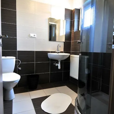 Apartmanovy Dom Stela * Bešeňová