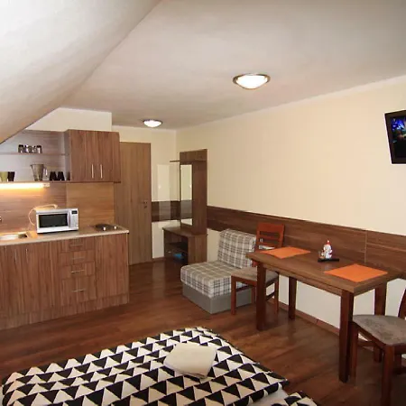شقة Apartmanovy Dom Stela Bešeňová